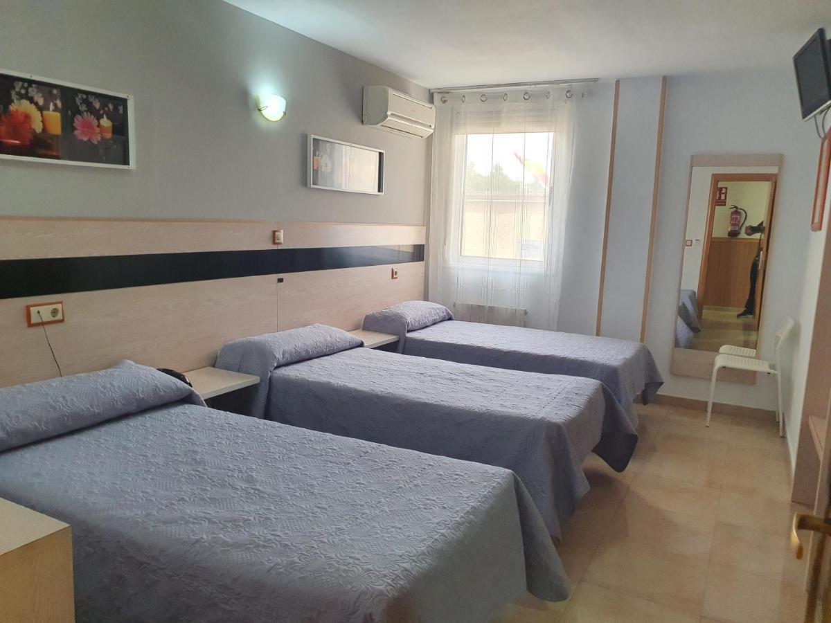 Hostal Fronton Alcobendas Exterior photo